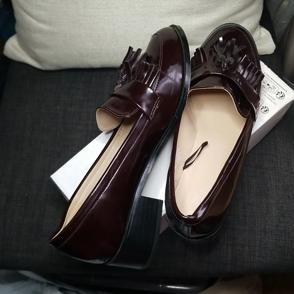 Womens H&M Burgundy loafers size 8.5 - Picture 2 of 10
